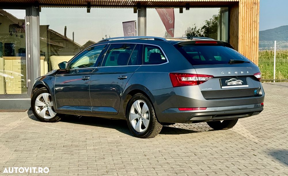 Skoda Superb 2.0 TDI DSG Active - 6