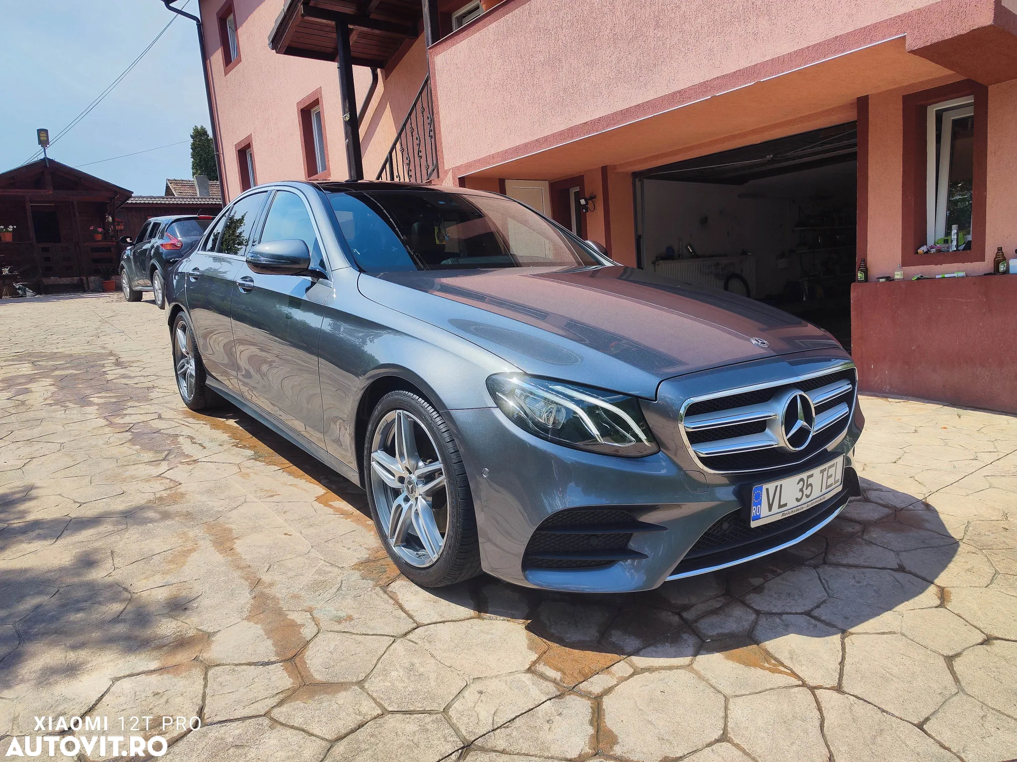 Mercedes-Benz E 220 d T 9G-TRONIC AMG Line - 14
