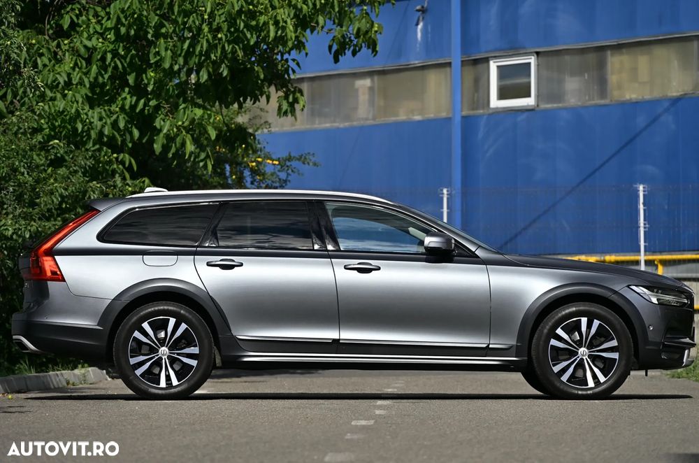 Volvo V90 - 33
