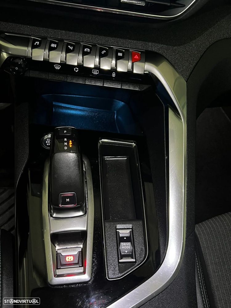 Peugeot 3008 1.2 PureTech Allure Pack EAT8 - 13