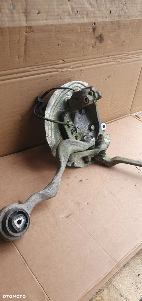 Zwrotnica piasta prawy przód przednia prawa BMW I E81 E87 3 E90 E91 6773210 - 7
