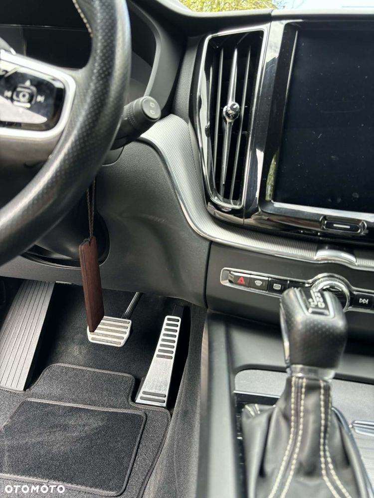 Volvo XC 60 T5 GPF R-Design - 35
