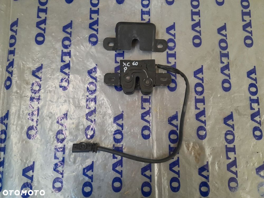 zamek maski prawy przód 31425843 volvo xc60 lift - 1