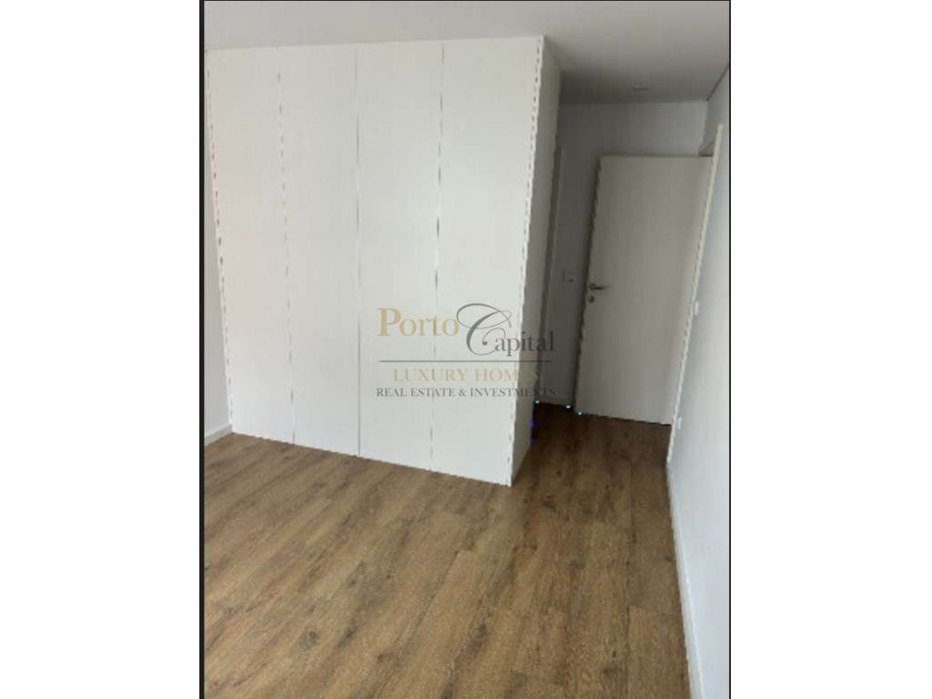 Arrendamento | Elegante Apartamento T2 em Paranhos, Porto - Grande imagem: 4/21