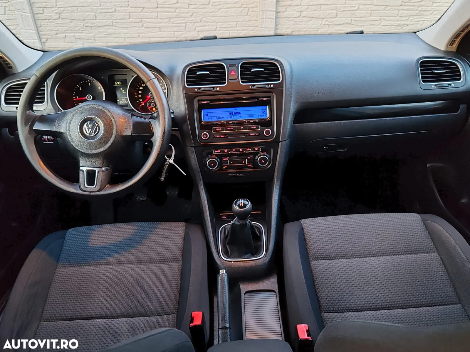 Volkswagen Golf - 10