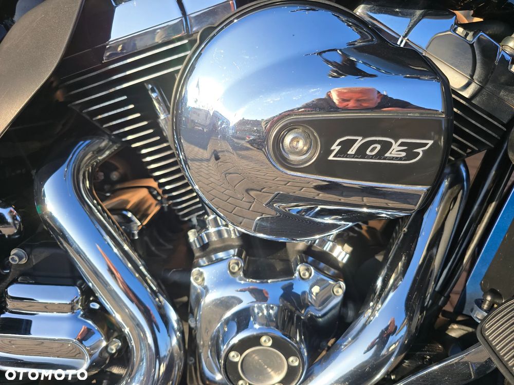 Harley-Davidson Touring Ultra Limited - 24