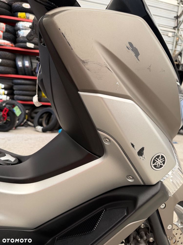 Yamaha NMAX - 17
