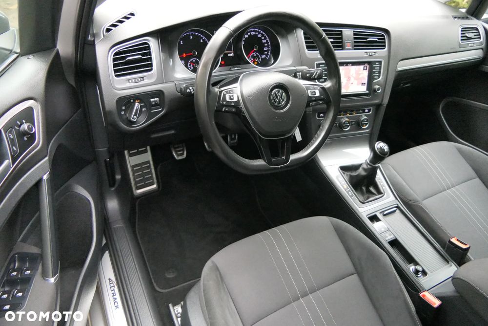 Volkswagen Golf 2.0 BlueTDI 4Motion Comfortline - 16