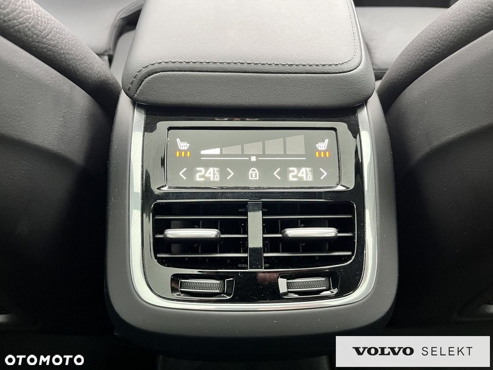 Volvo XC 60 - 30