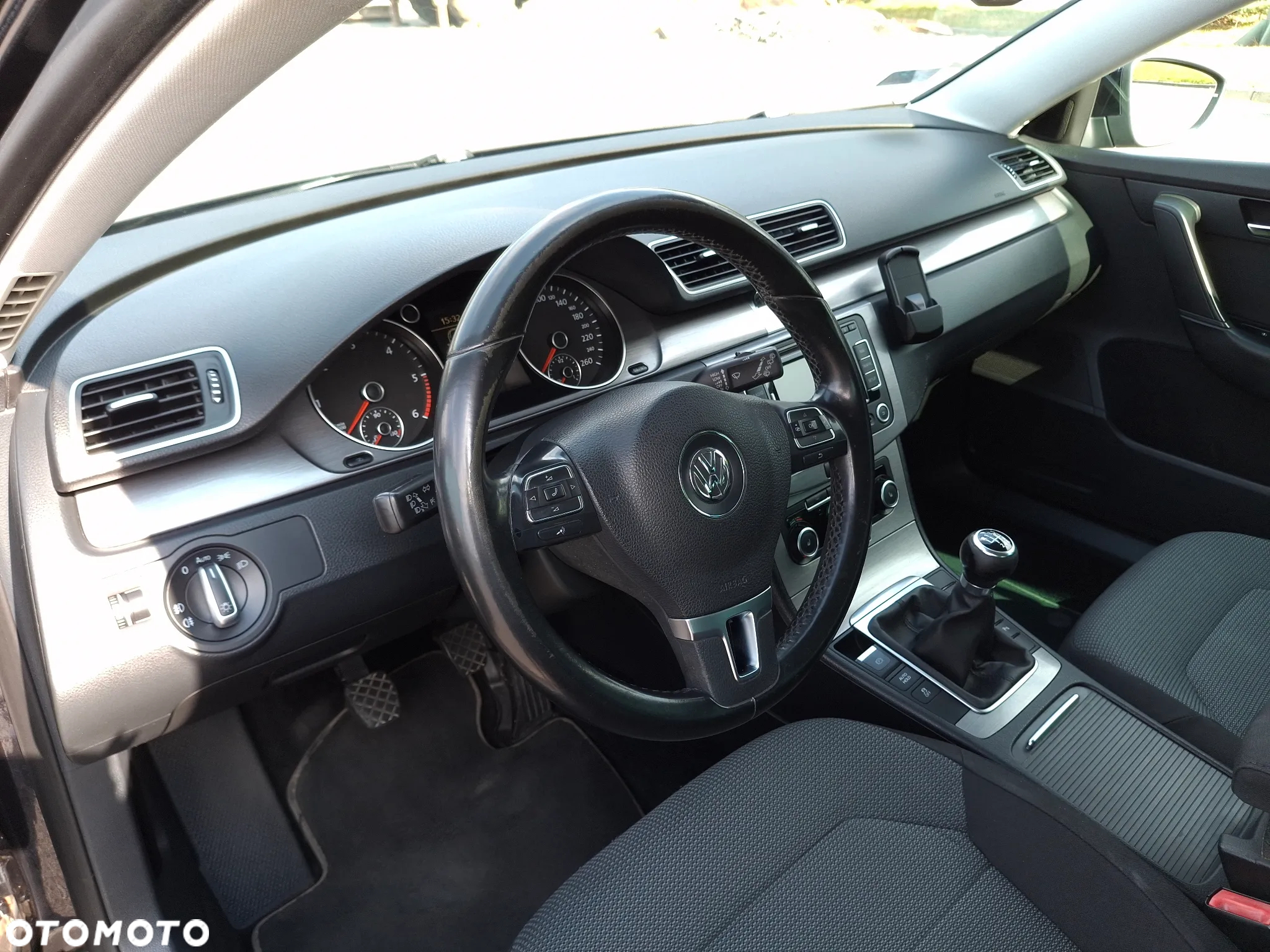 Volkswagen Passat 2.0 TDI Comfortline - 9