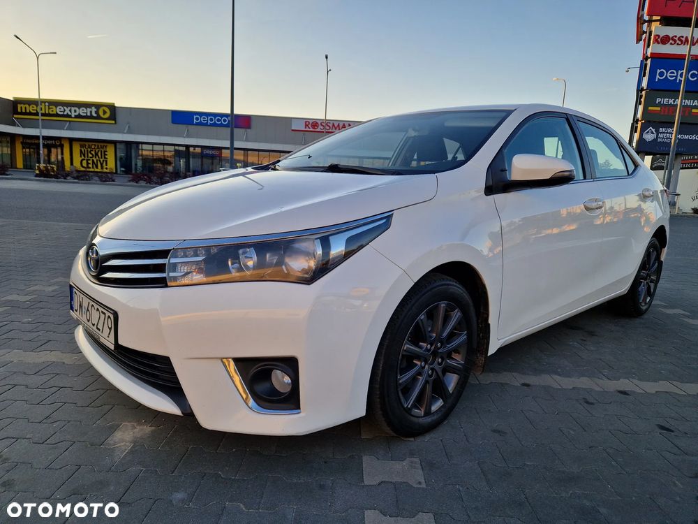 Toyota Corolla 1.6 Premium - 24