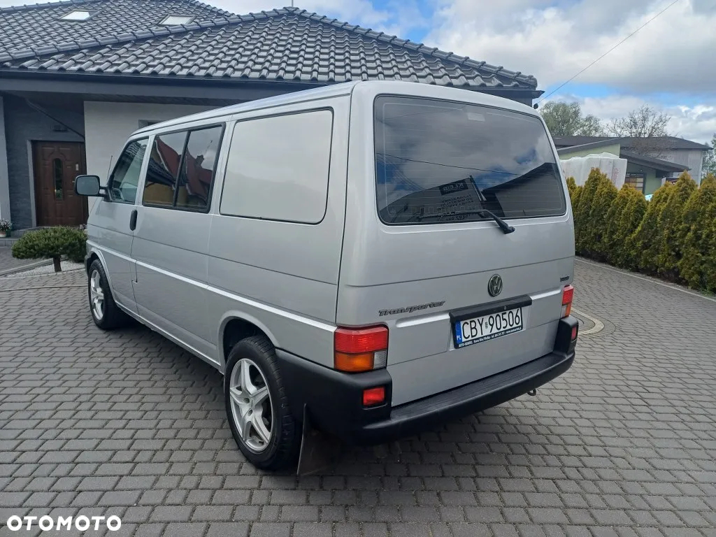 Volkswagen Transporter - 4
