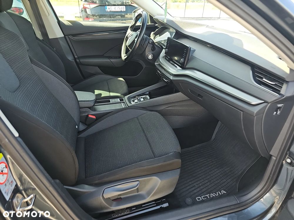 Skoda Octavia 2.0 TDI Ambition DSG - 20