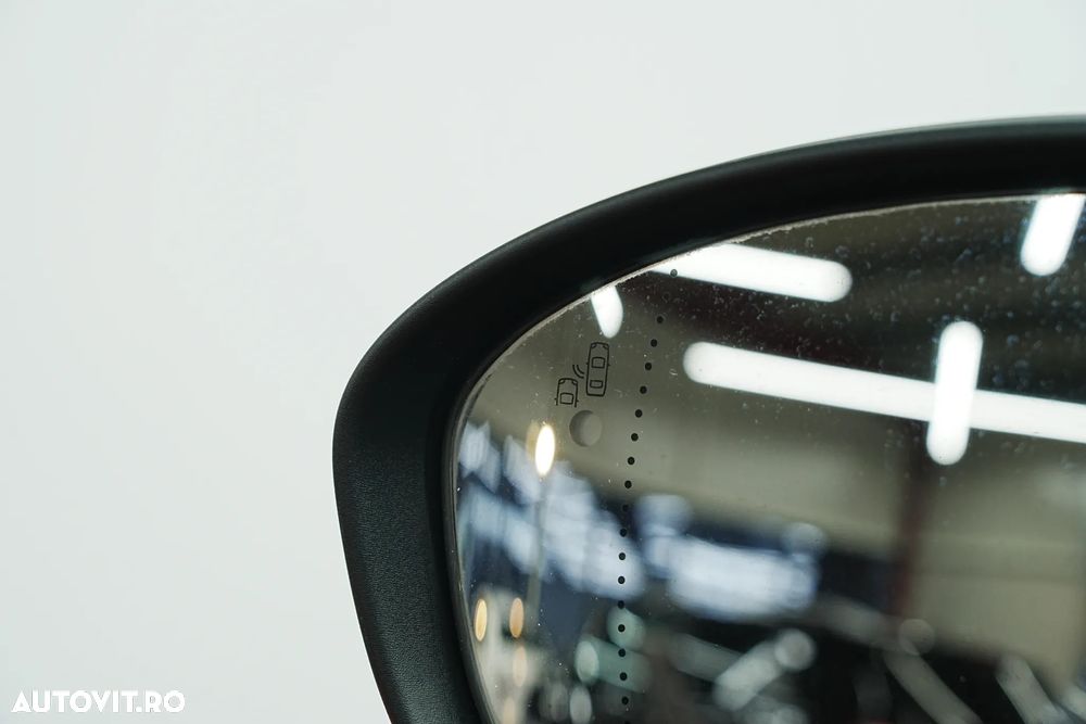 Renault Arkana E-TECH Hybrid RS Line - 36