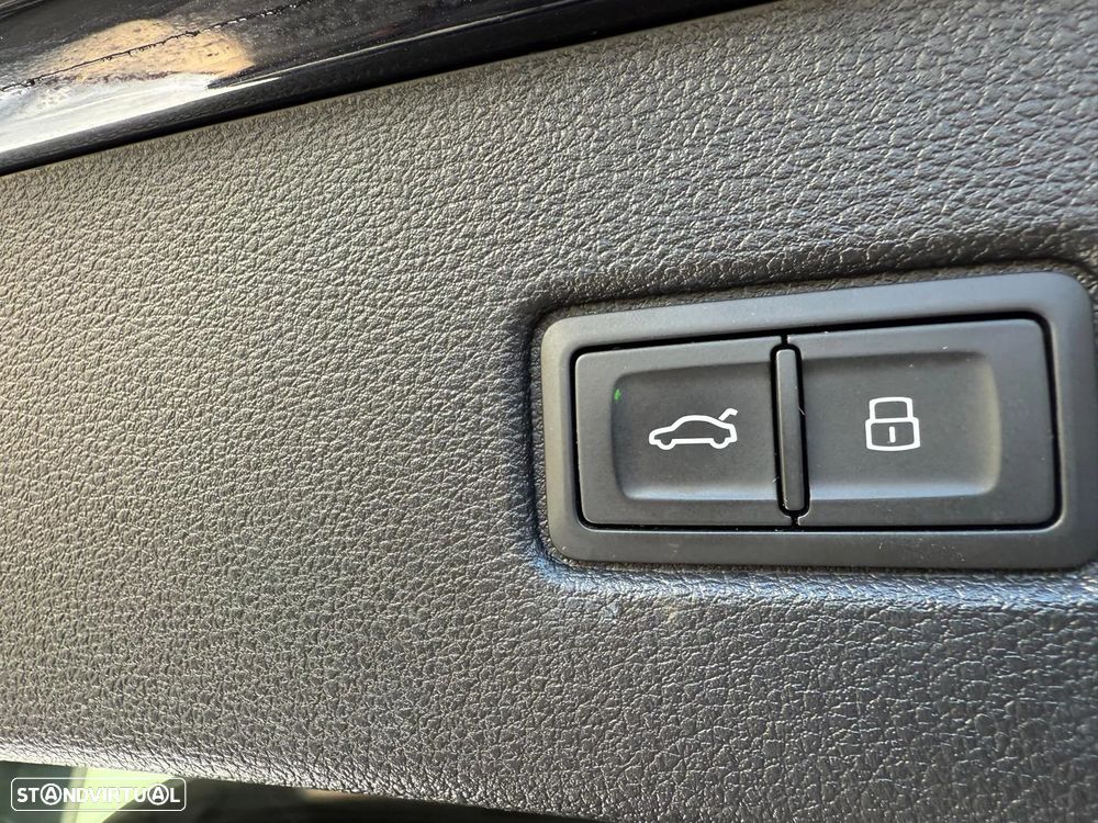 Audi Q7 3.0 TDI quattro S-line Tiptronic - 37
