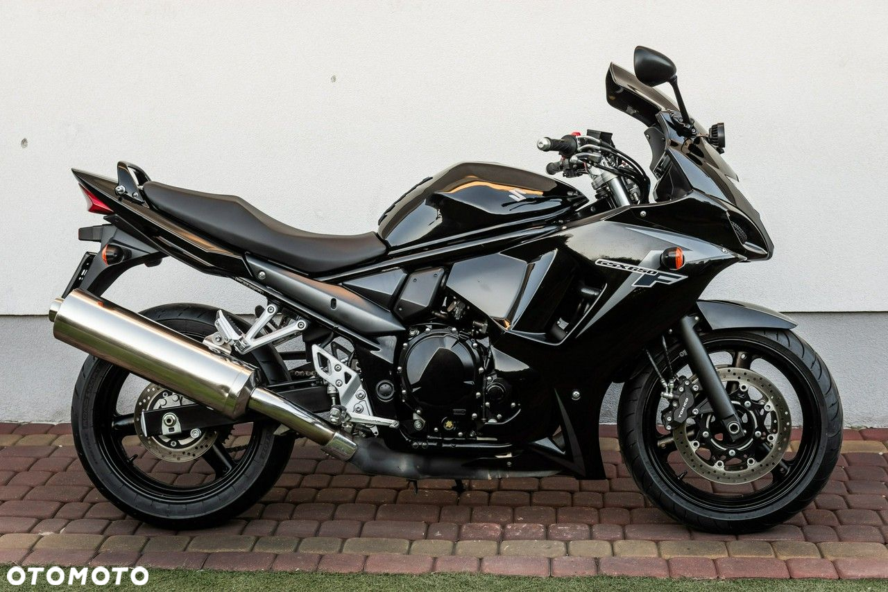 Suzuki GSX - 3