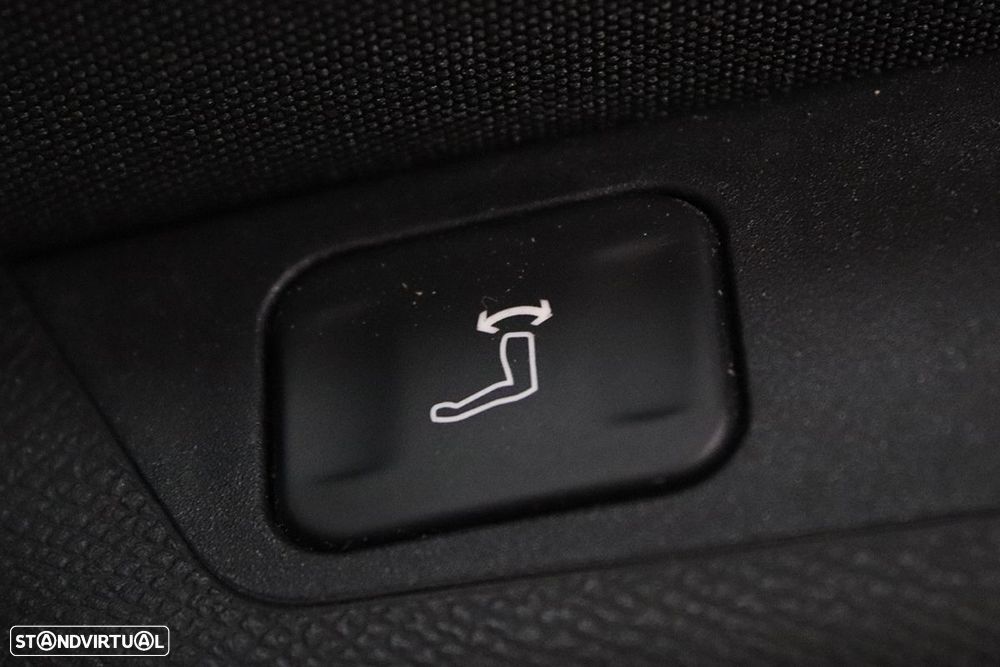 Peugeot 408 1.2 PureTech Allure EAT8 - 21