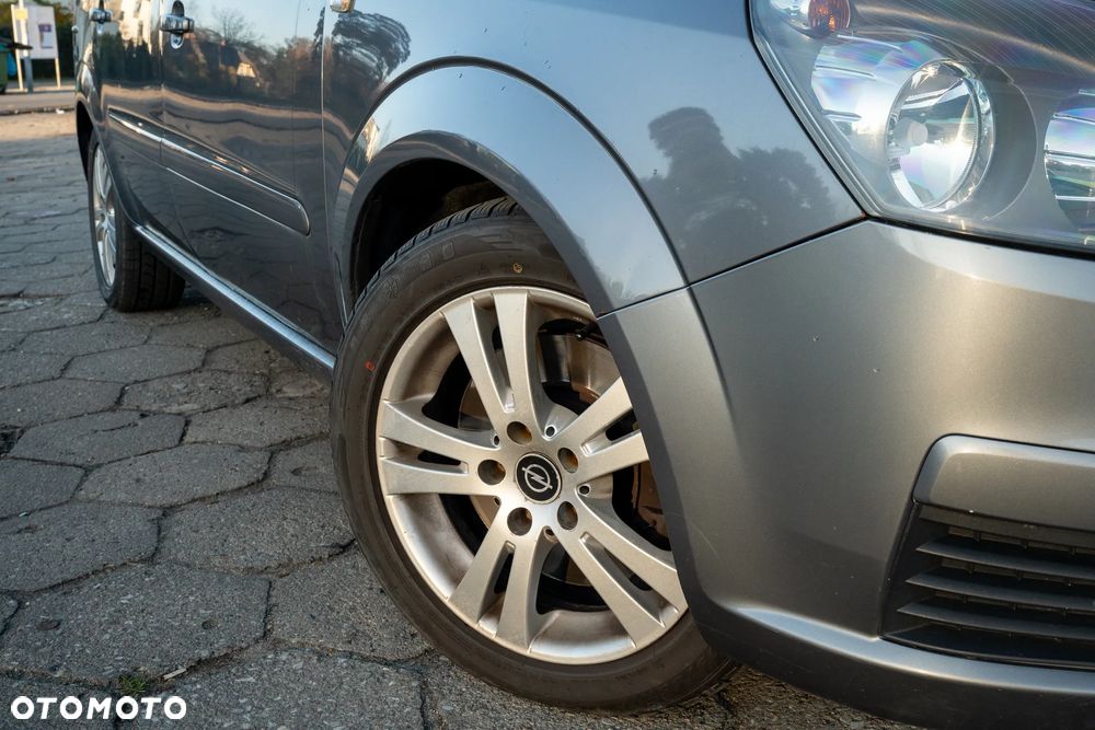 Opel Zafira 1.9 CDTI Cosmo - 9