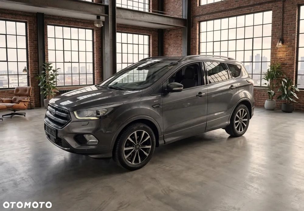 Ford Kuga 1.5 EcoBoost 2x4 ST-Line - 3