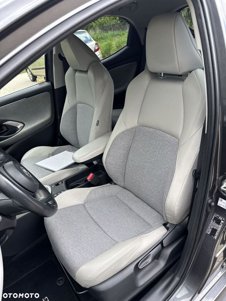 Toyota Yaris - 11