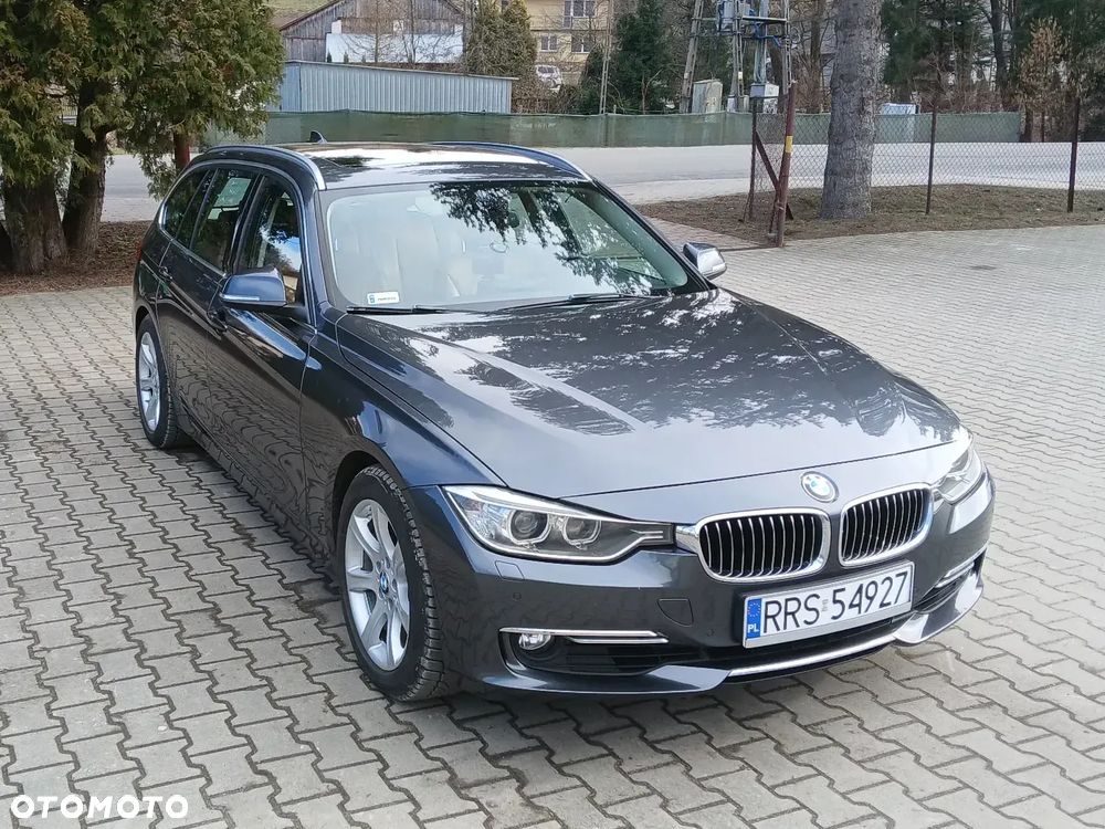 BMW Seria 3 330d Sport-Aut Luxury Line - 2