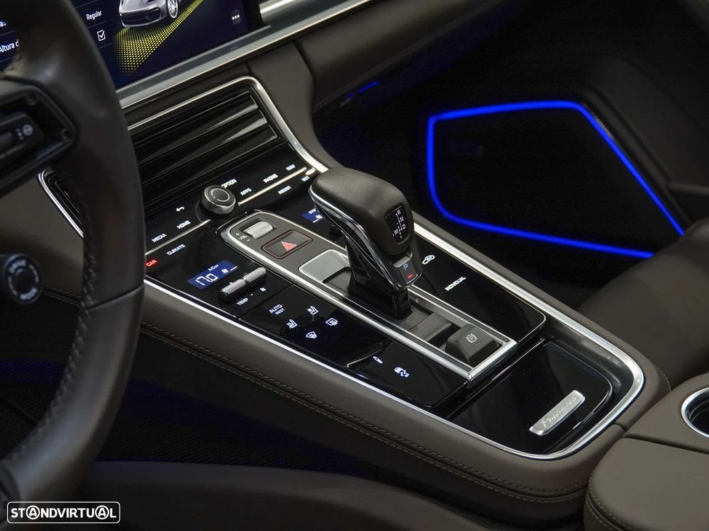 Porsche Panamera 4 E-Hybrid Platinum Edition com PDLS - 21