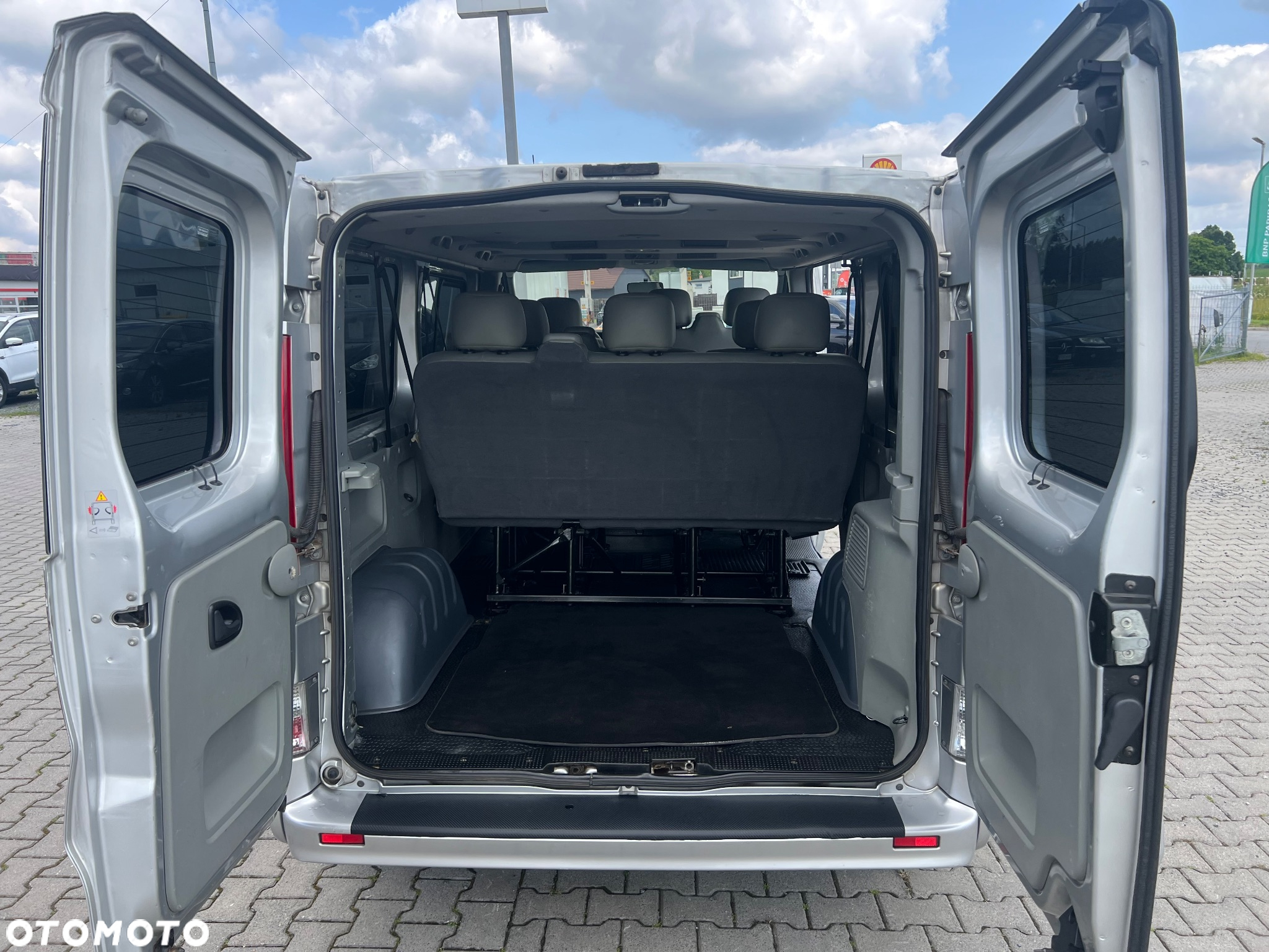 Opel Vivaro L2H1 2.9t - 7