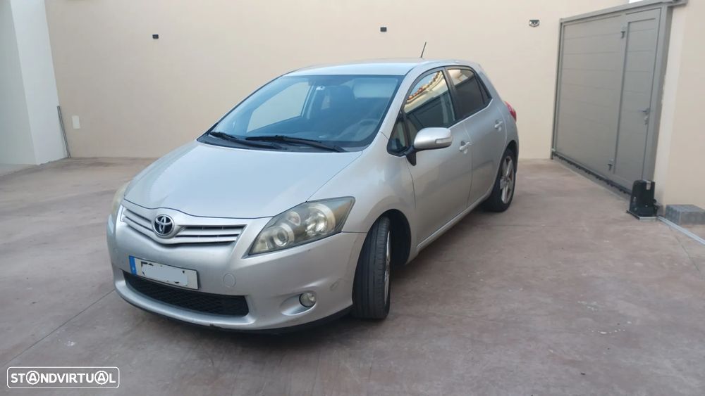 Toyota Auris 1.4 D-4D Exclusive+P.Sport - 1
