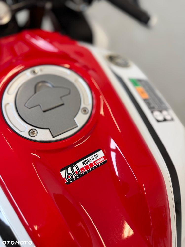 Yamaha YZF - 19
