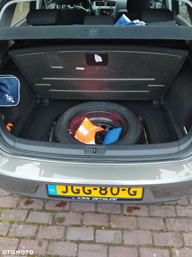 Volkswagen Golf - 10