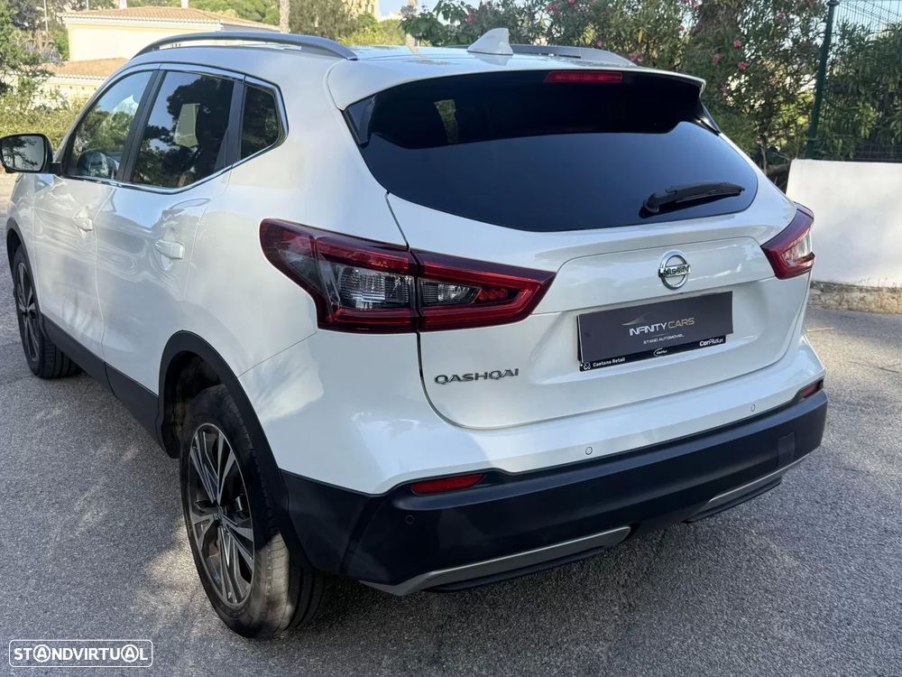 Nissan Qashqai 1.3 DIG-T N-Connecta J18 - 11