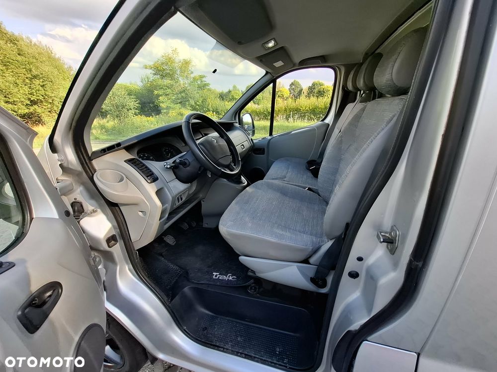 Renault Trafic - 22