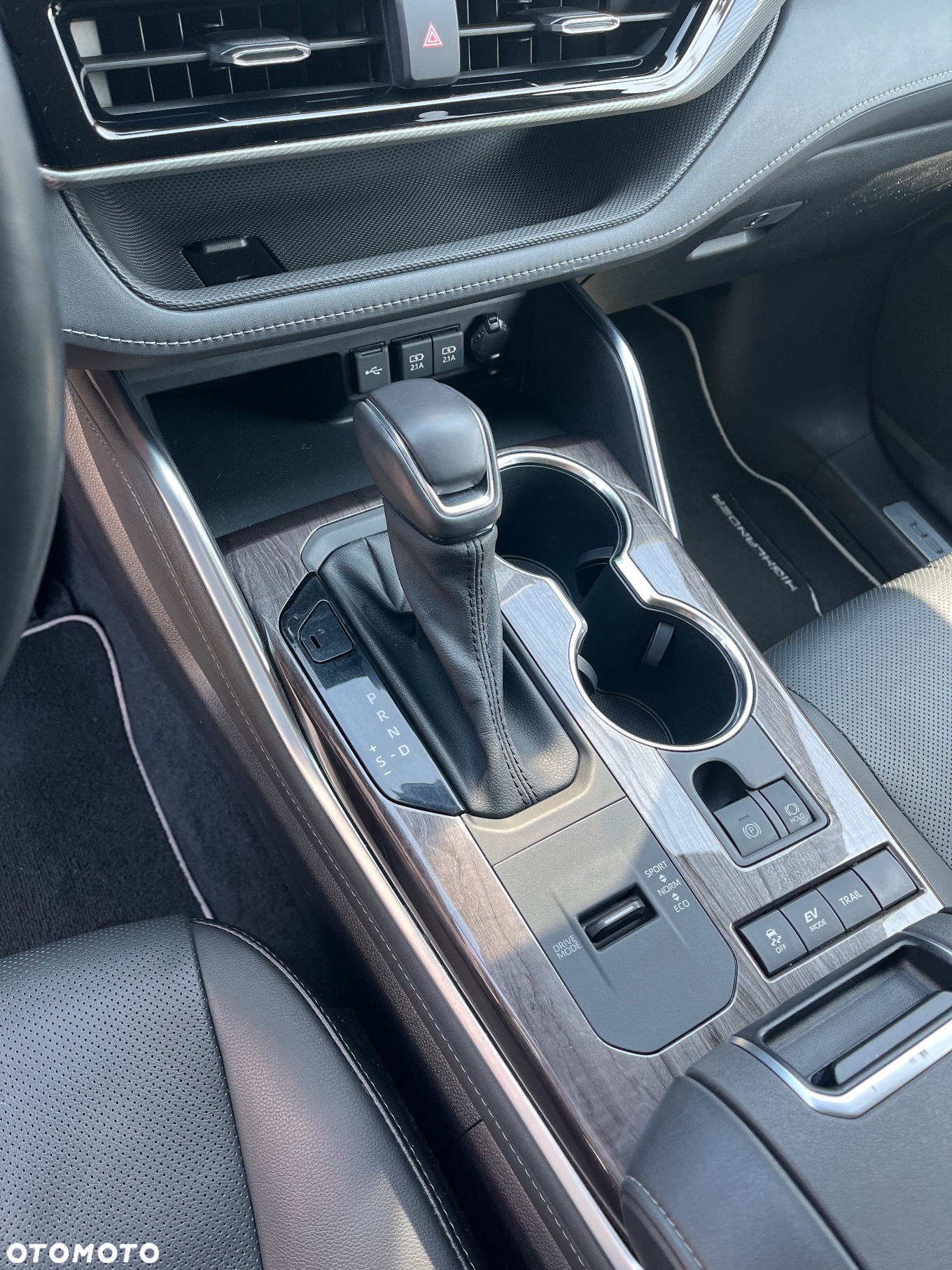 Toyota Highlander 2.5 Hybrid Executive - 20