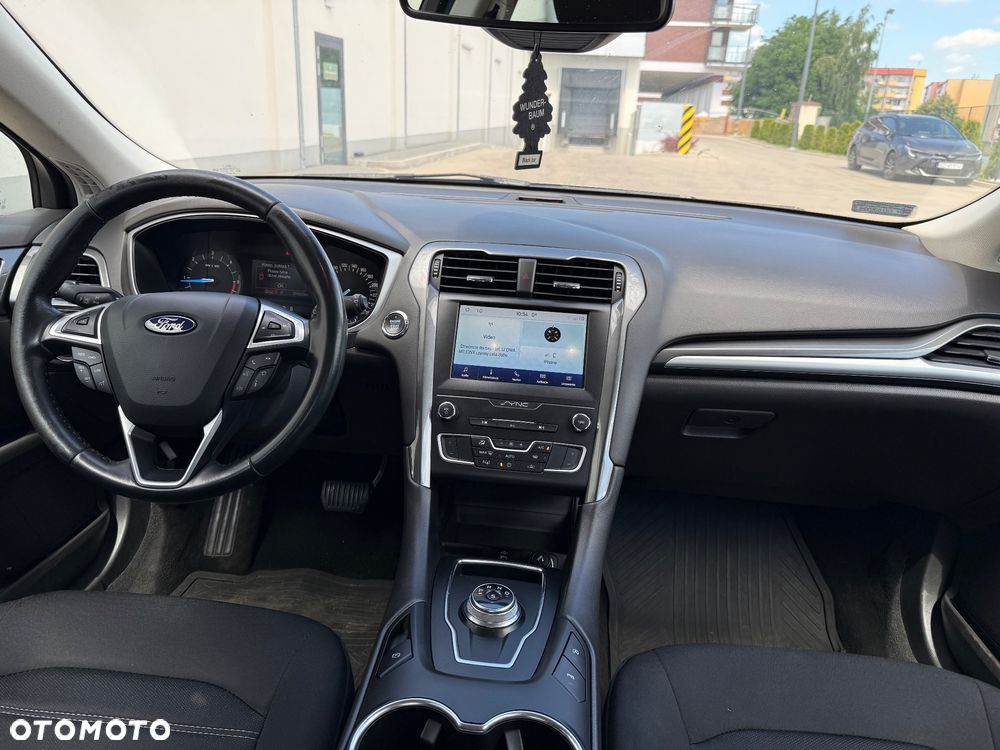 Ford Mondeo 2.0 TDCi Titanium PowerShift - 11