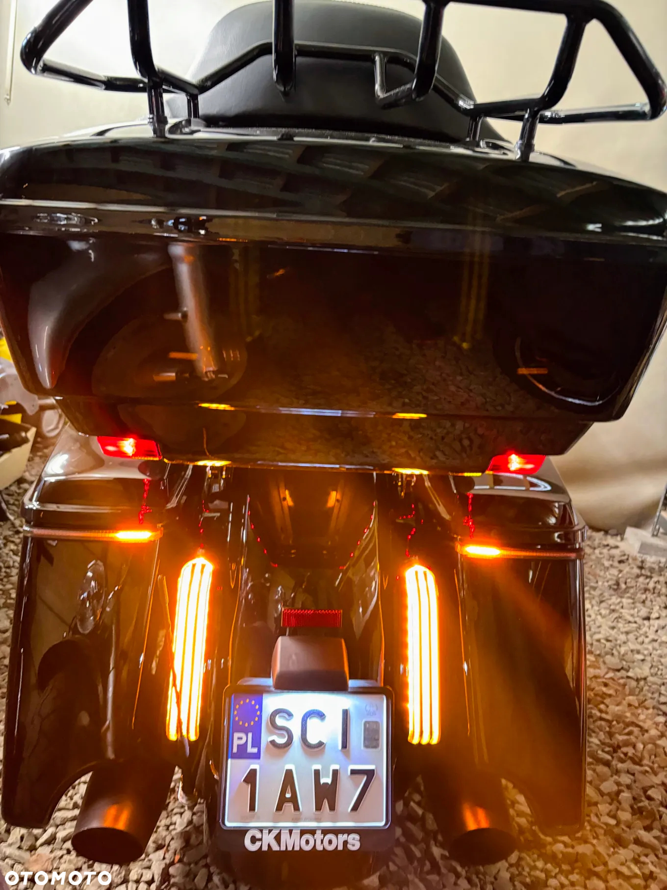 Harley-Davidson Touring Road Glide - 11