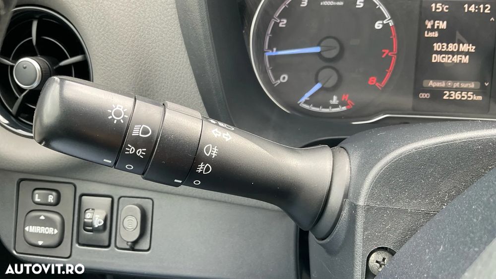 Toyota Yaris - 24