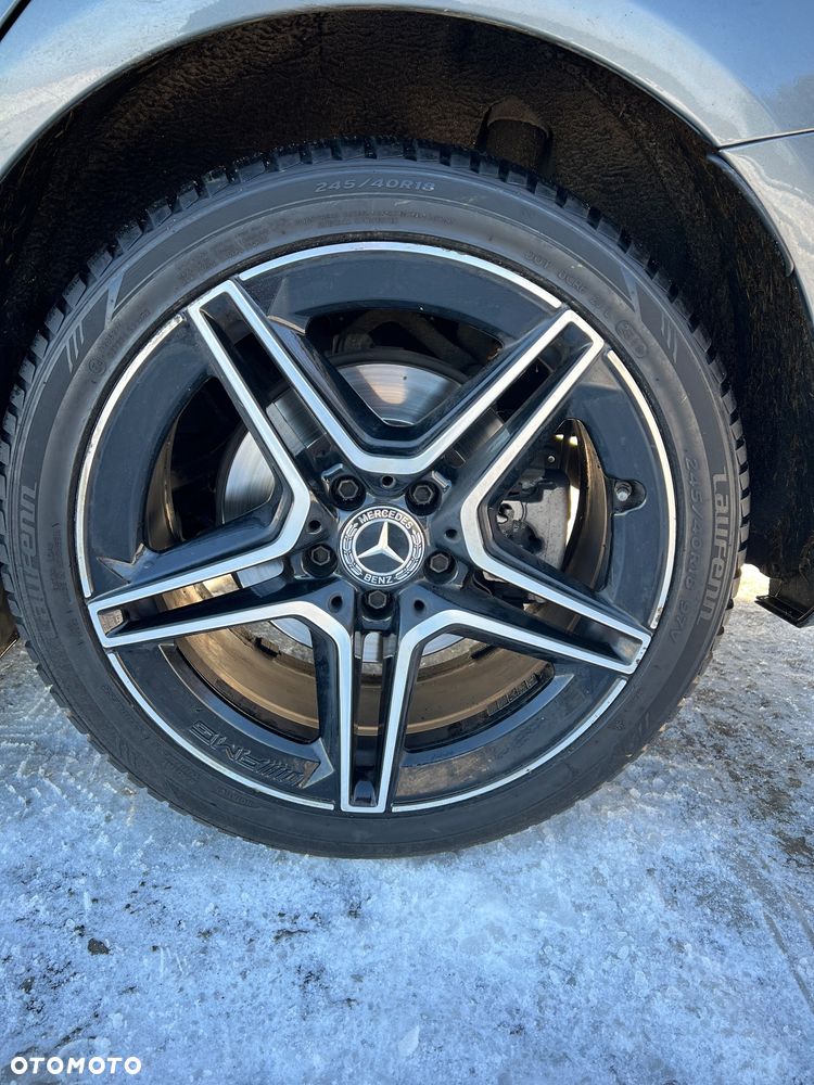 Mercedes-Benz Klasa C 200 4Matic 9G-TRONIC Edition 19 - 39