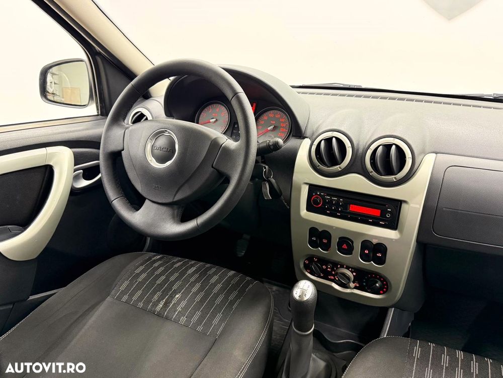 Dacia Logan MCV K90 1.6 16v Laureate - 16