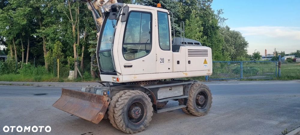 Liebherr A900C - 6