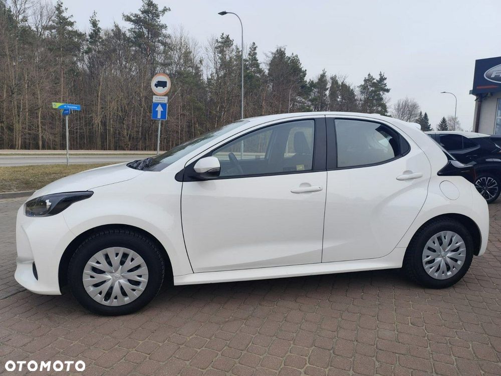 Toyota Yaris - 10