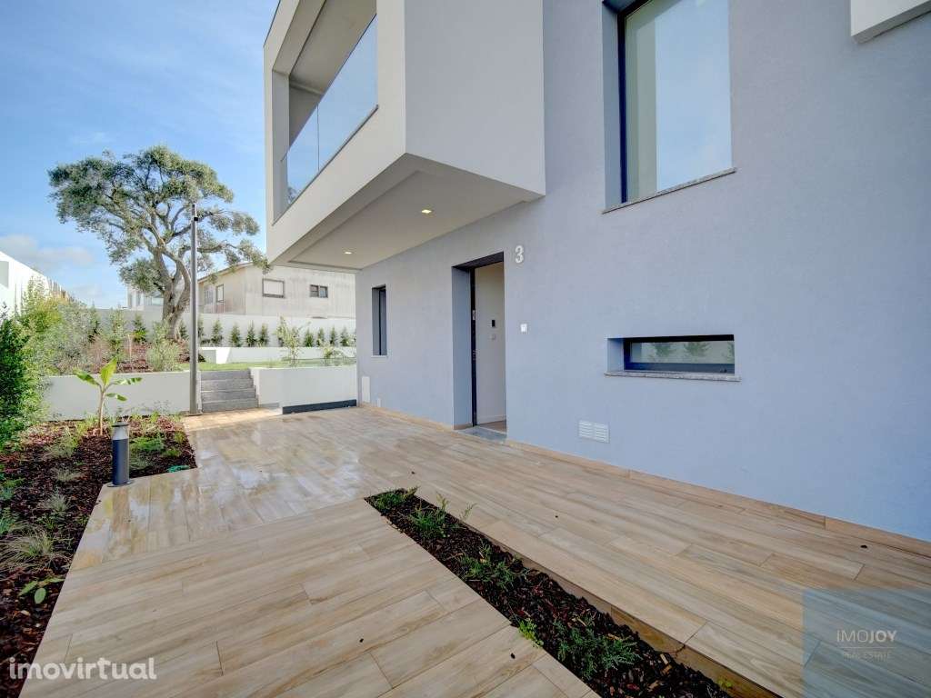 Moradia T4 com Jardim e Piscina - Grande imagem: 4/33
