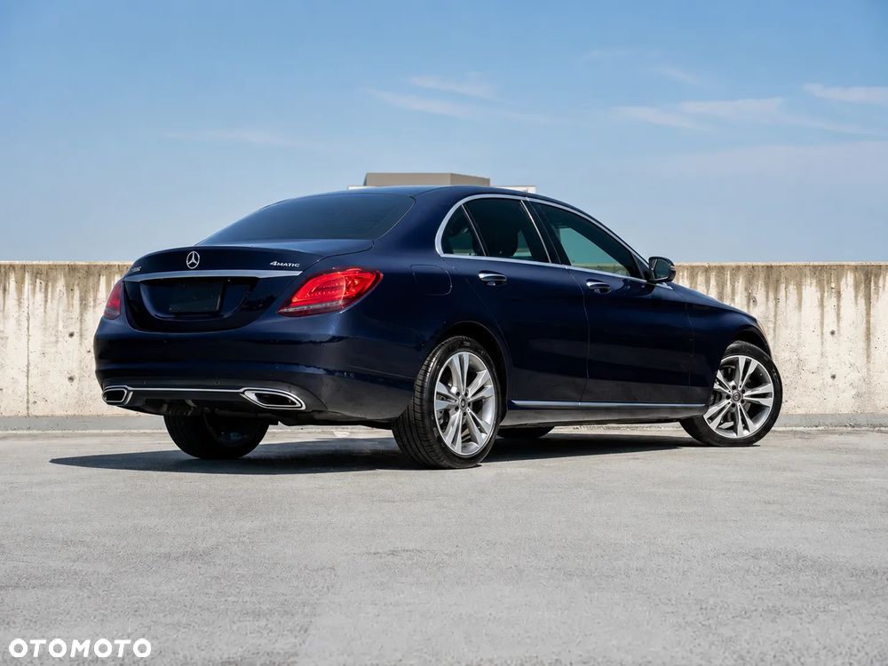 Mercedes-Benz Klasa C 300 9G-TRONIC Exclusive - 5