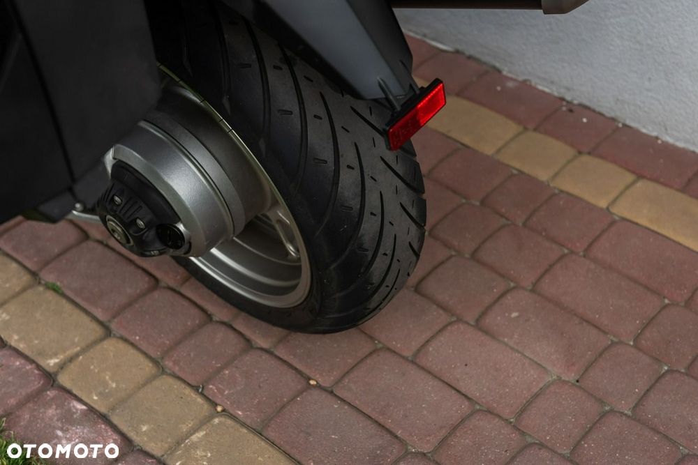 Kawasaki GTR - 13