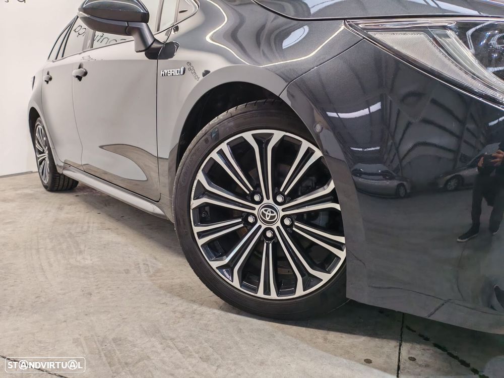 Toyota Corolla Touring Sports - 20