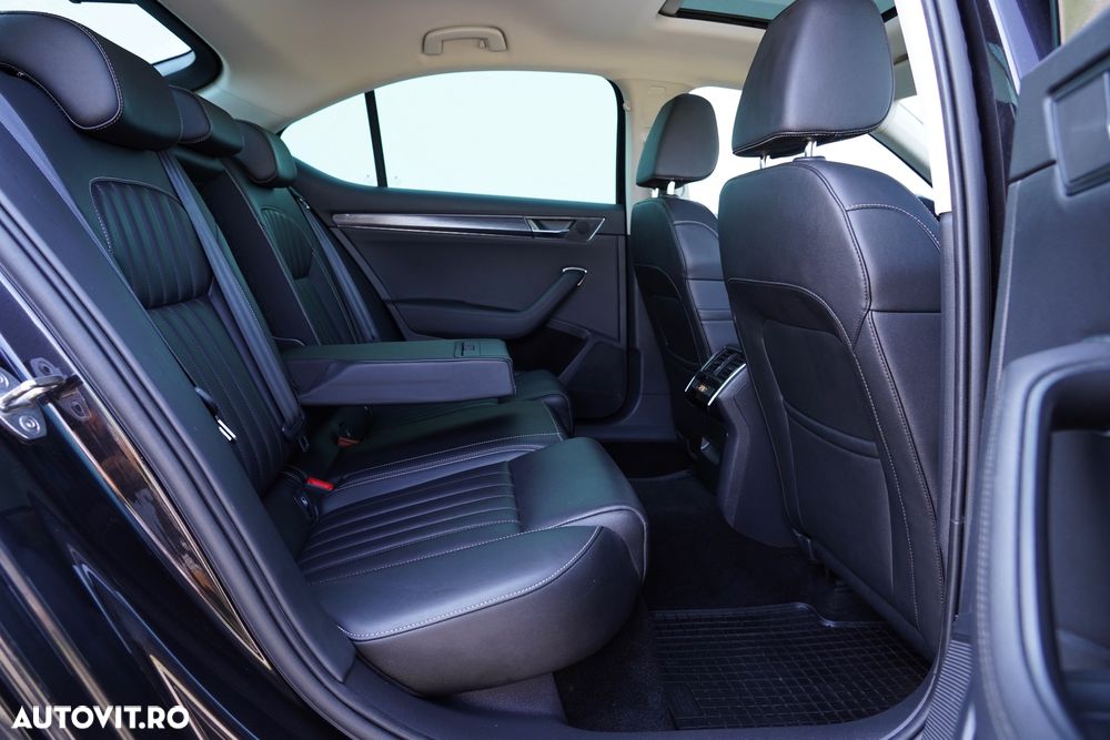 Skoda Superb 2.0 TDI DSG Premium Edition - 13