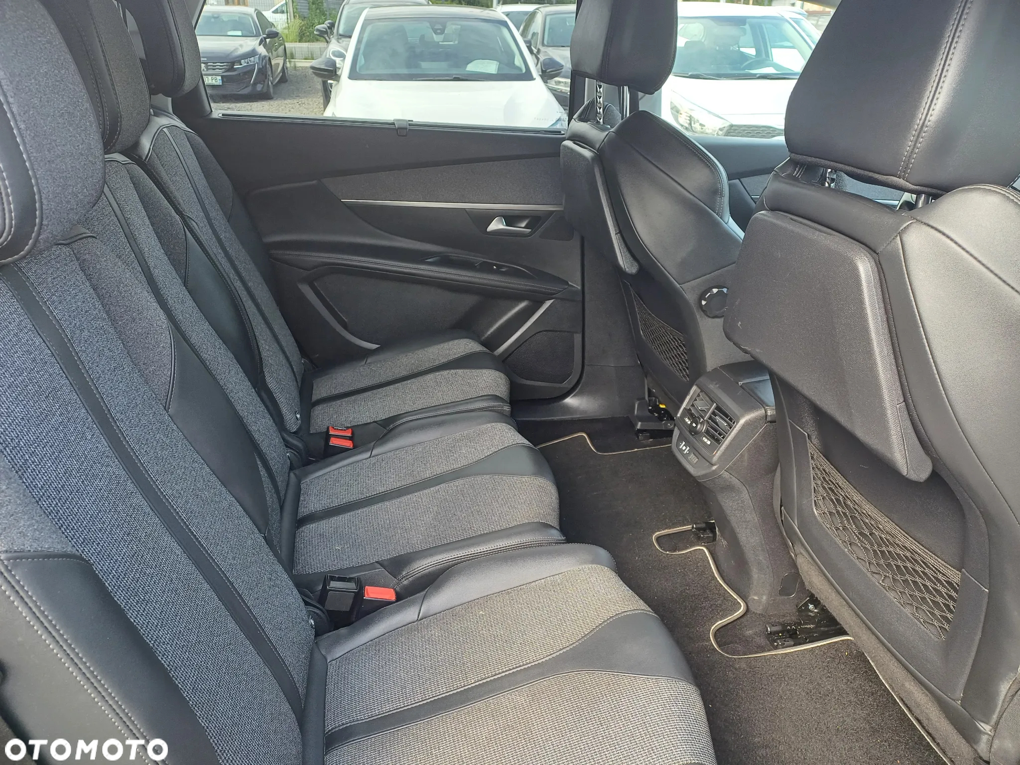 Peugeot 5008 1.2 PureTech Allure S&S - 11