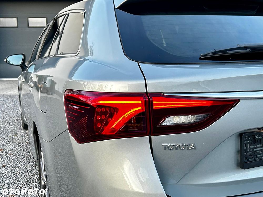 Toyota Avensis 1.6 D-4D Prestige - 6