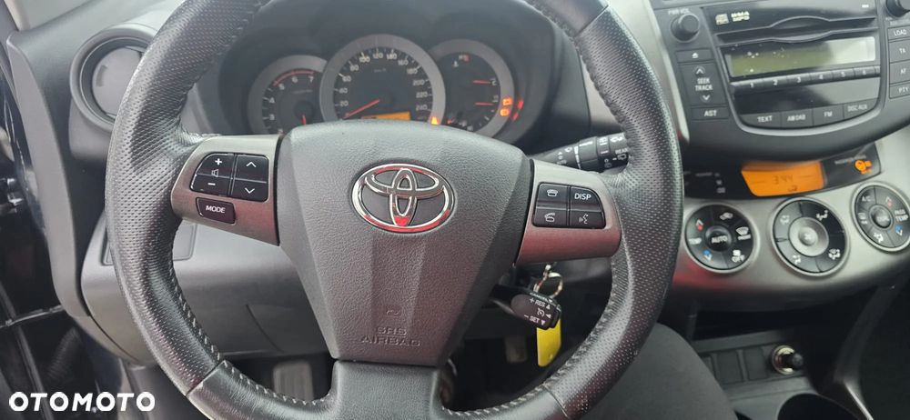 Toyota RAV4 2.2 D-4D 4x4 Life - 24