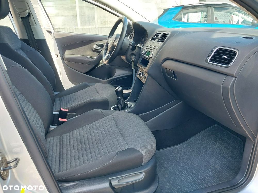 Volkswagen Polo 1.4 16V Comfortline - 4
