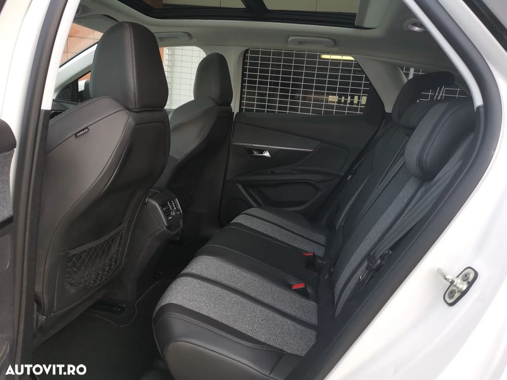 Peugeot 3008 1.5 BlueHDI S&S EAT8 Allure - 24